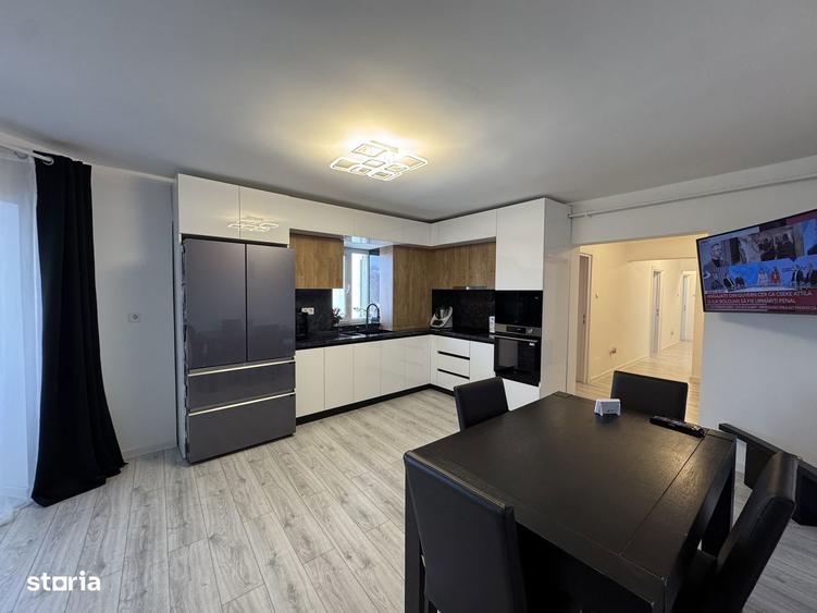 Apartament cu 3 camere decomandat în Nicolae Titulescu