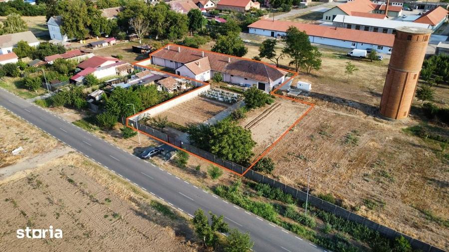 Spațiu comercial, de 382 mp, în Peciu Nou