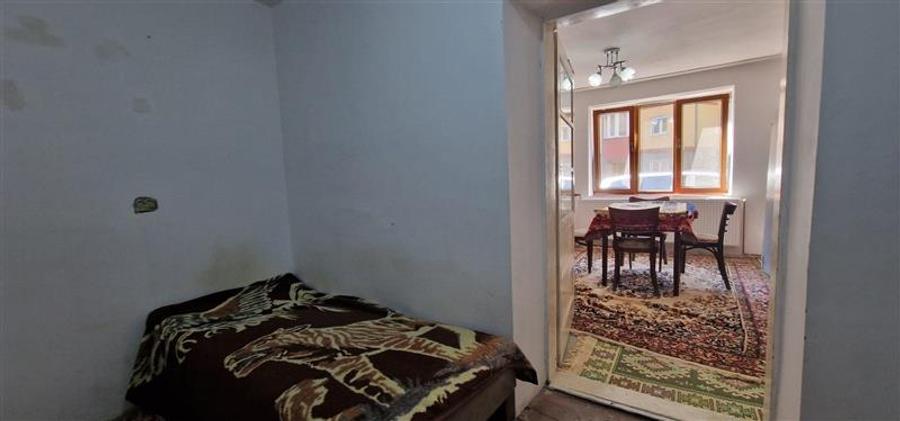 Duplex cu 2 camere cu Canalizare în Central