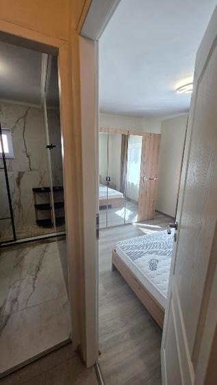 Apartament cu 3 camere decomandat, mobilat în Buziașului