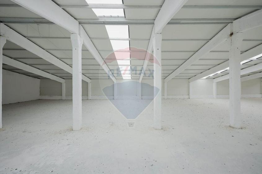 Spațiu industrial, de 5,050 mp, în Palota