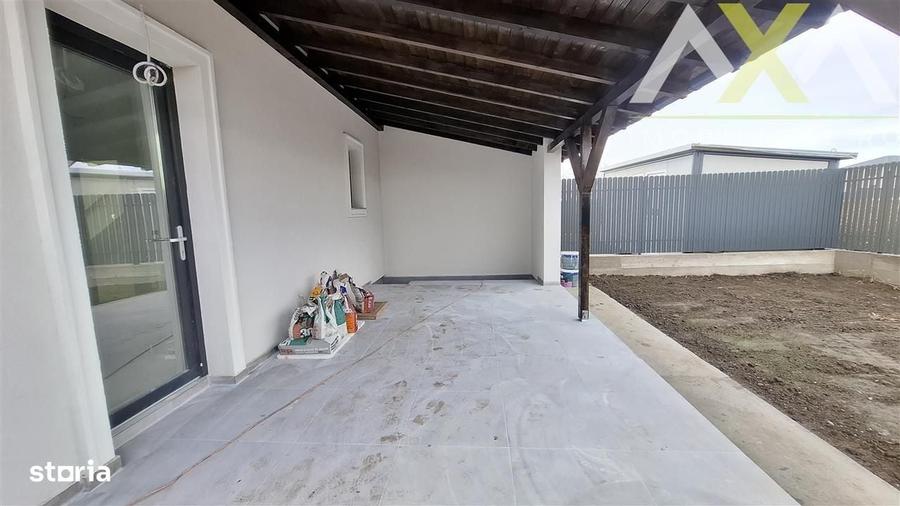 Casă cu 4 camere în Rediu