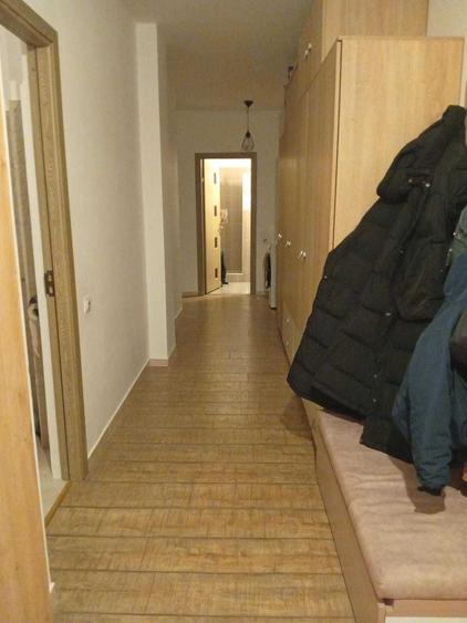 Apartament cu 3 camere decomandat în Florești