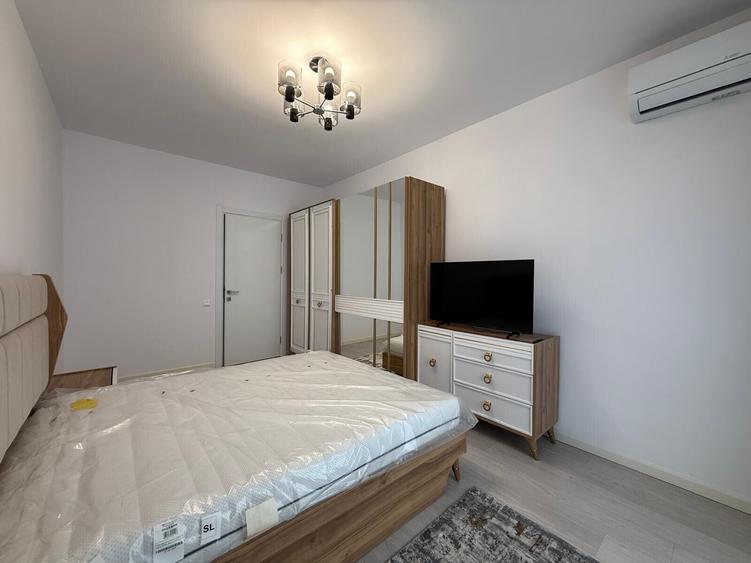 Apartament cu 3 camere semidecomandat, mobilat în Brâncoveanu