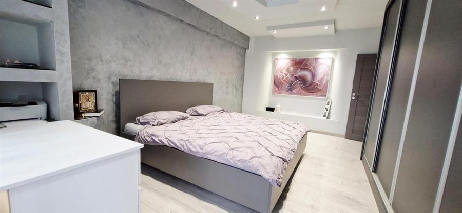 Apartament cu 4 camere decomandat în Nufărul