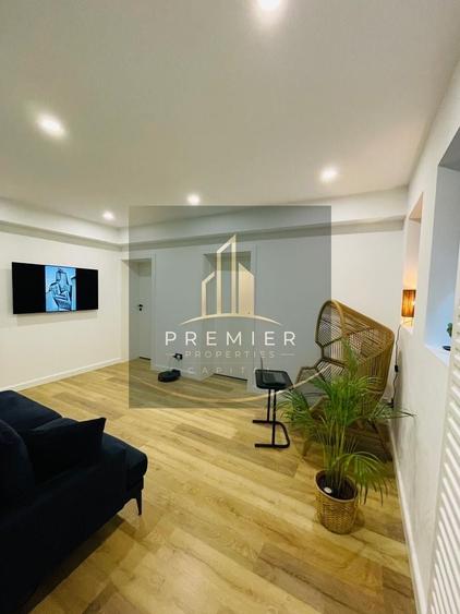 Apartament cu 3 camere decomandat în P-ța Unirii
