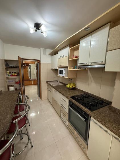 Apartament cu 3 camere decomandat în Gară