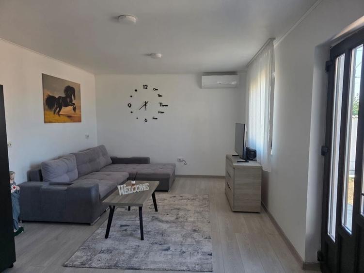 Casă cu 2 camere cu Teren 300 Mp în Cazasu