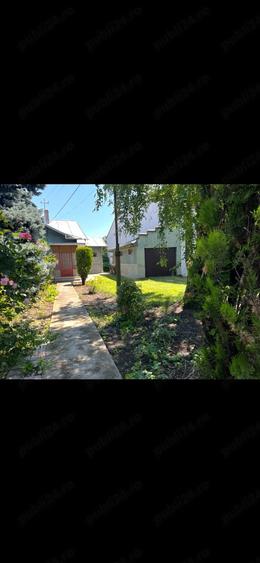 Central - vanzare casa, 2 anexe plus teren 881mp - 1