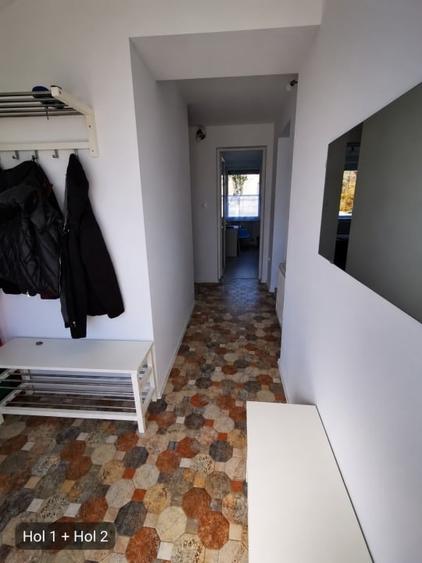 Apartament cu 4 camere semidecomandat, mobilat în Central