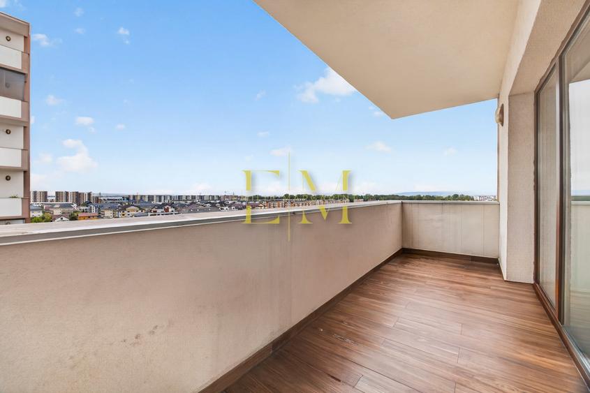 Apartament cu 3 camere decomandat în Tractorul