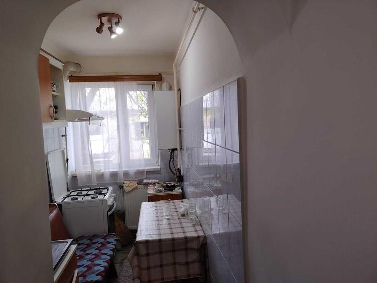 Apartament cu 3 camere semidecomandat în Fălticeni