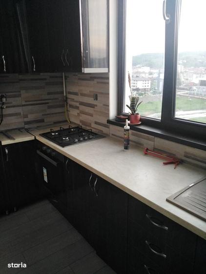 Apartament cu 3 camere semidecomandat în Central