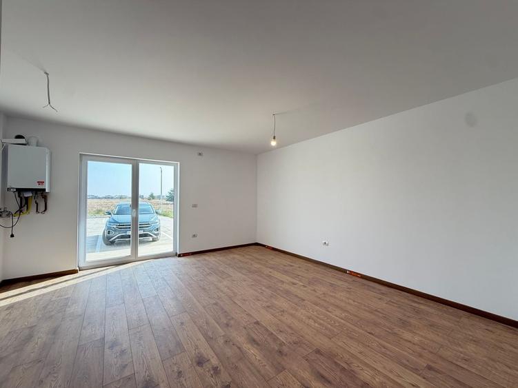 Spațiu comercial, de 33 mp, în Moșnița Nouă