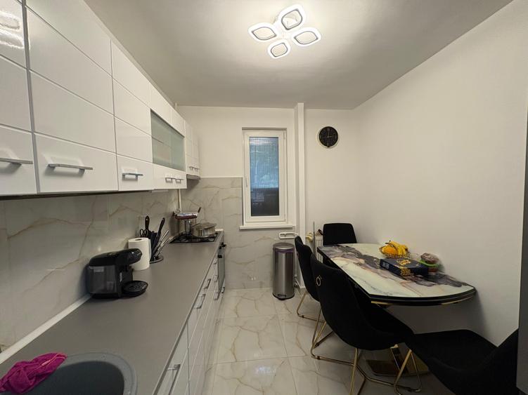 Apartament cu 2 camere semidecomandat în Gara de Nord