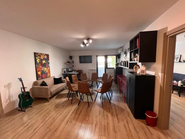 Apartament cu 2 camere decomandat în Eminescu