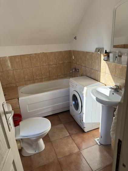 Apartament cu 2 camere nedecomandat în Albești
