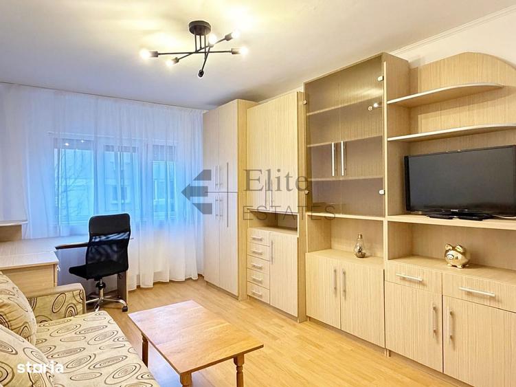 Apartament cu 3 camere decomandat în Rogerius