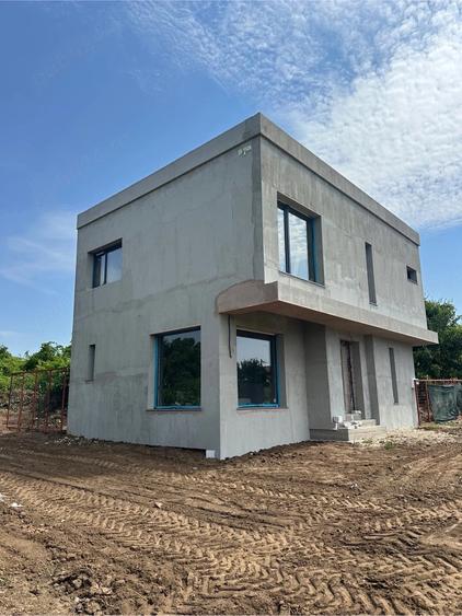 Casă cu 4 camere cu Teren 500 Mp în Nord-Vest