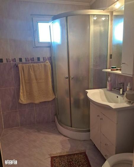 Apartament cu 4 camere în Rahova
