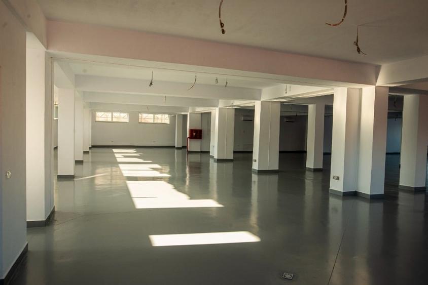 Spațiu comercial, de 1,143 mp, în Central