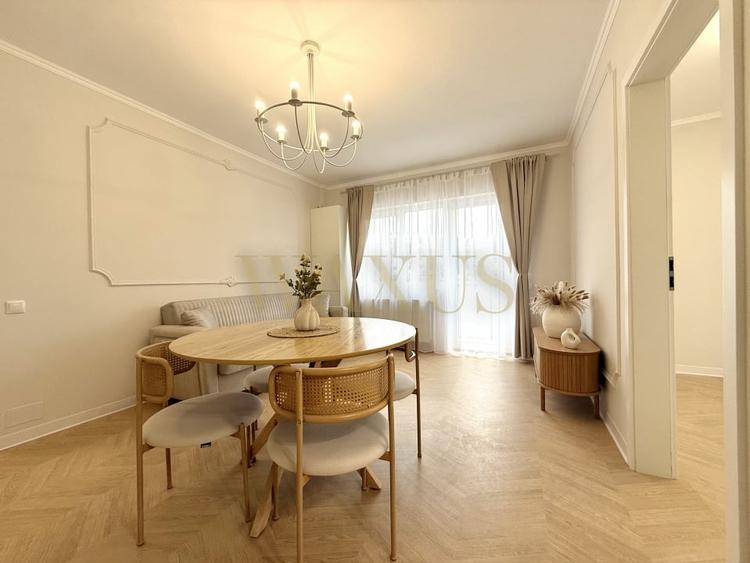 Apartament cu 3 camere semidecomandat, mobilat în Florești — fotografia 2