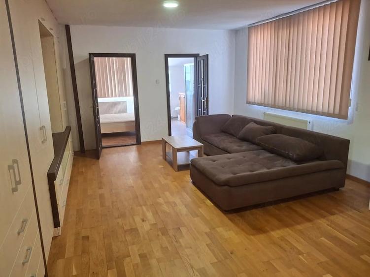 Apartament cu 2 camere semidecomandat în Cantemir