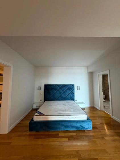 Apartament cu 4 camere decomandat în Floreasca
