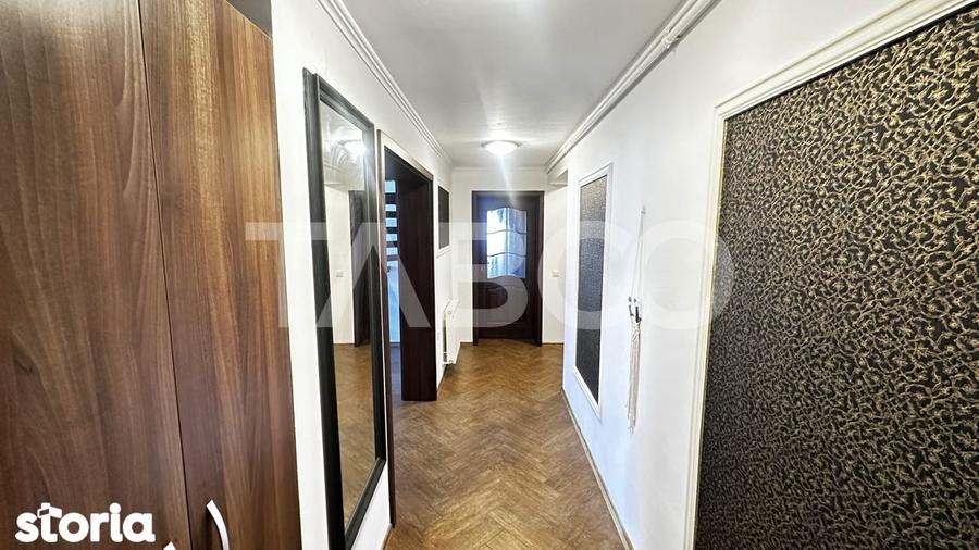 Apartament cu 3 camere decomandat, mobilat în Mihai Viteazul