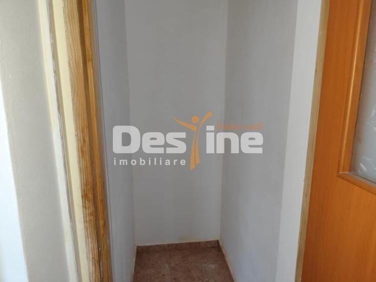 Apartament cu 2 camere semidecomandat în Cina