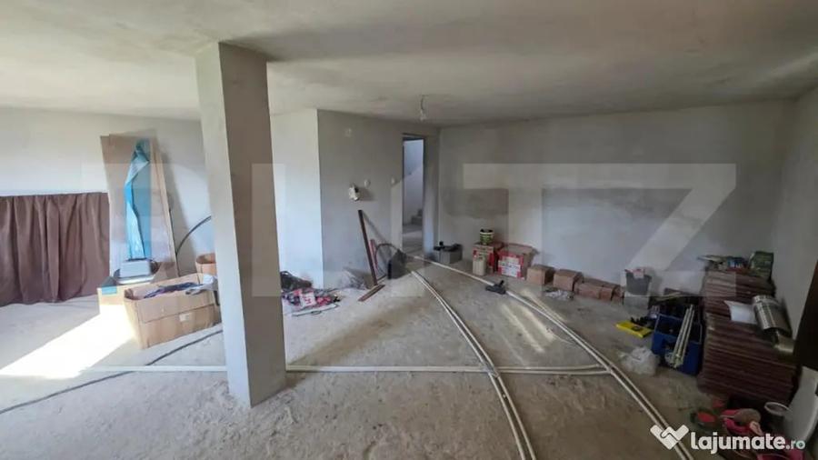 Casă cu 4 camere cu Teren 1000 Mp în Central