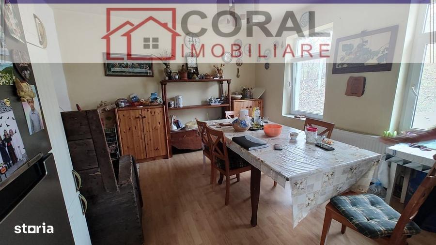 Casă cu 3 camere în Almașu Sec
