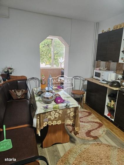 Apartament cu 2 camere decomandat în Central
