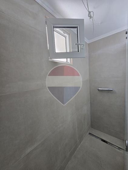Apartament cu 2 camere semidecomandat în Crângași
