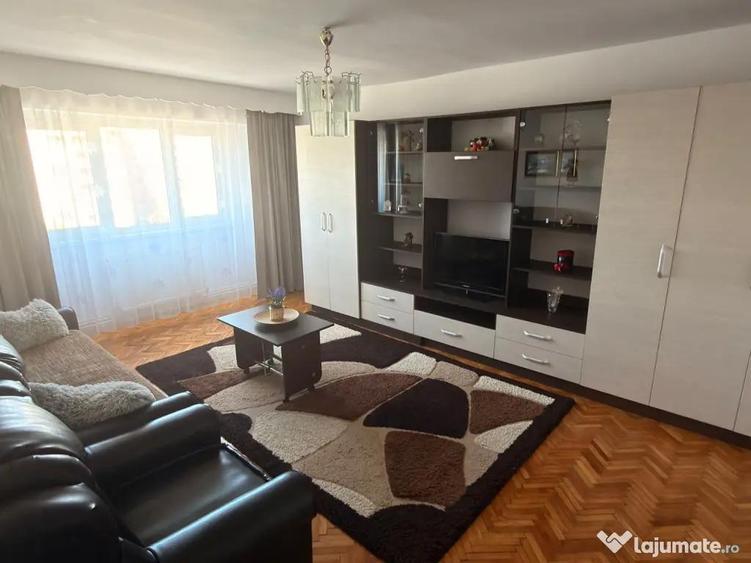 Apartament cu 3 camere decomandat în Mărăști