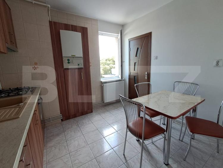 Apartament cu 2 camere decomandat, mobilat în 22 Decembrie 1989