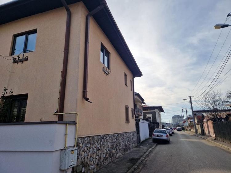Casă cu 3 camere în Central