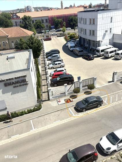 Apartament cu trei camere de vanzare, renovat complet, central - 15