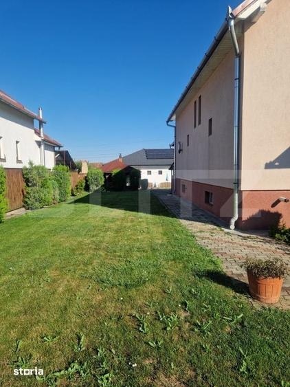 Casă cu 7 camere cu Teren 830 Mp în Central