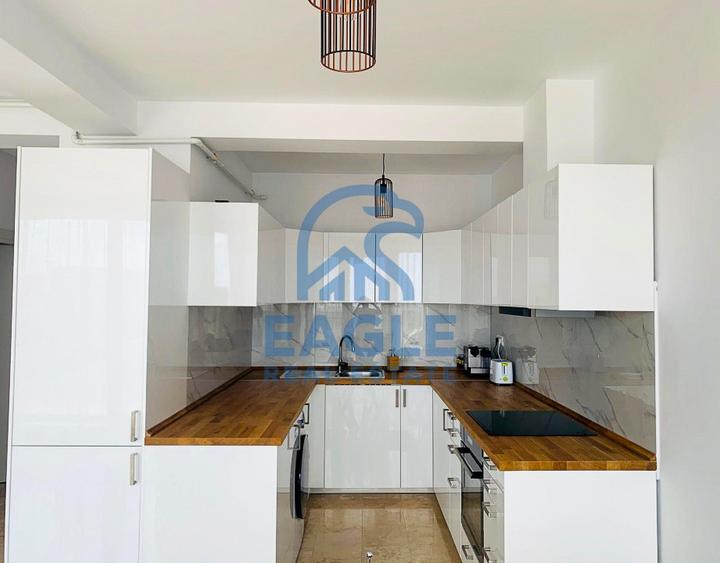 Apartament cu 3 camere decomandat, mobilat în Mamaia