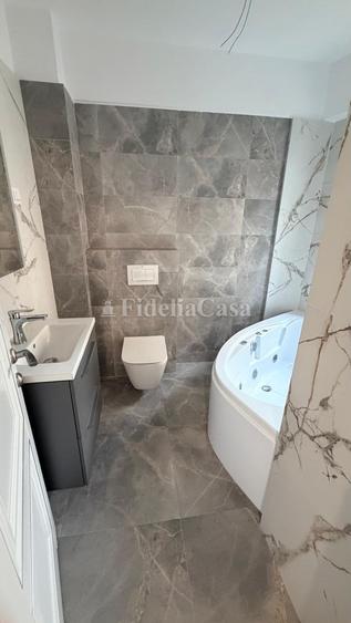 Apartament cu 3 camere în Păcurari
