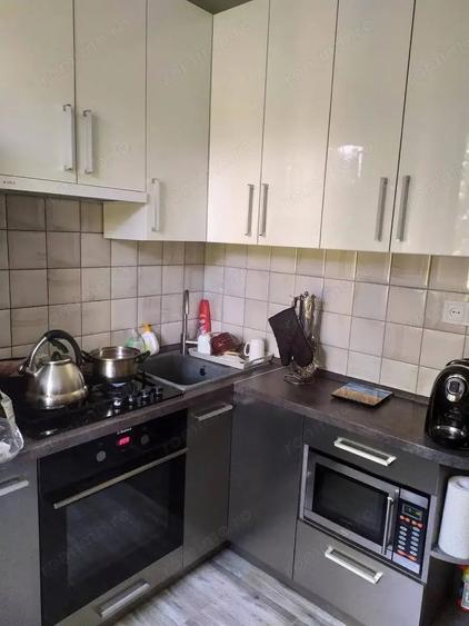 Apartament cu 2 camere semidecomandat în Girocului