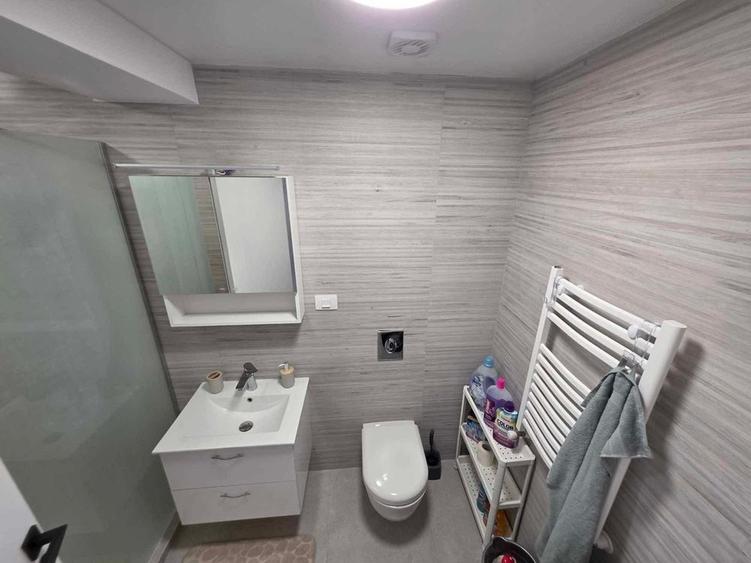 Apartament cu 2 camere decomandat în Energia