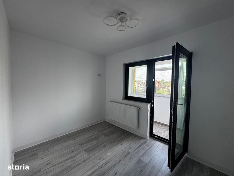Apartament cu 4 camere decomandat în Prundu