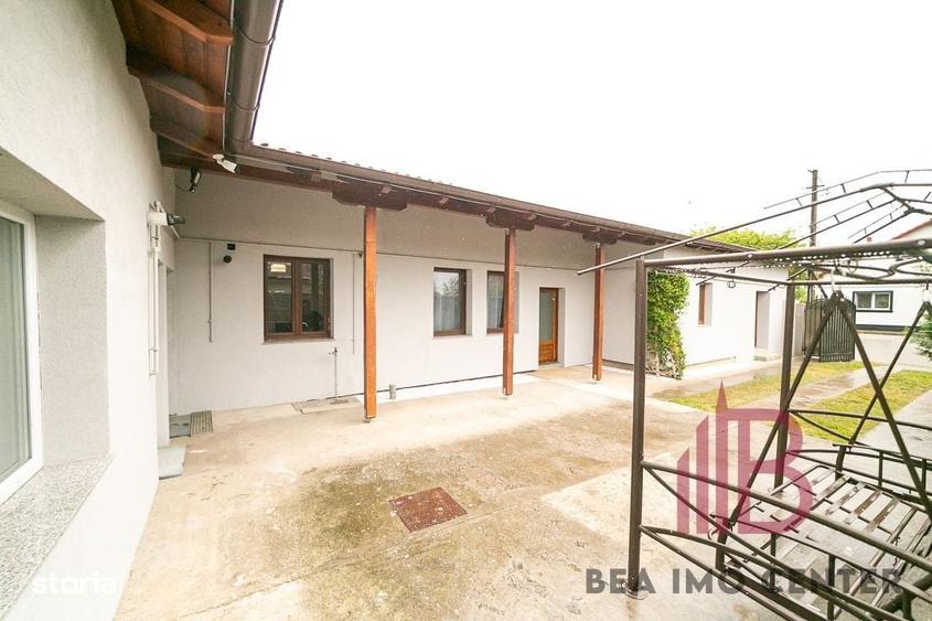 Casă cu 4 camere cu Teren 1128 Mp în Zimandu Nou