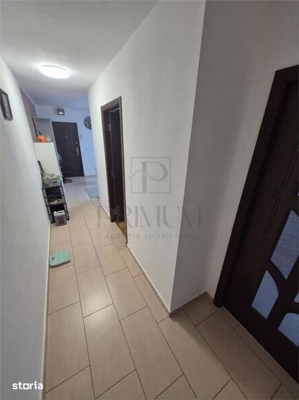 Apartament cu 3 camere decomandat, mobilat în Soarelui