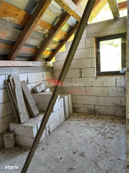 Casă cu 3 camere cu Teren 900 Mp în Târlișua