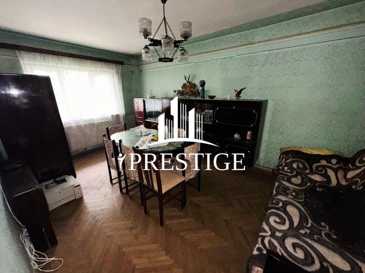 Apartament cu 3 camere decomandat în Calea Dumbrăvii