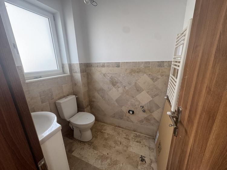 Duplex cu 4 camere cu Canalizare în Giroc