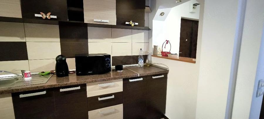 Apartament cu 2 camere decomandat în Calea București